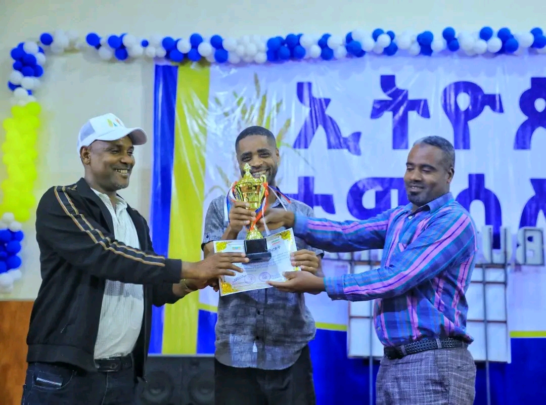በፈጠራ ስራ ውጤት ያገኙ ት/ቤትና ተወዳዳሪዎች እውቅና ተሰጠ